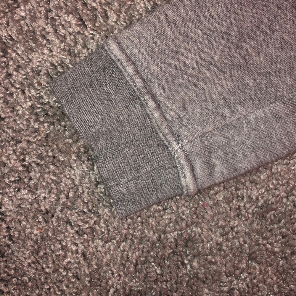 Sweater - Picture 5 of 5